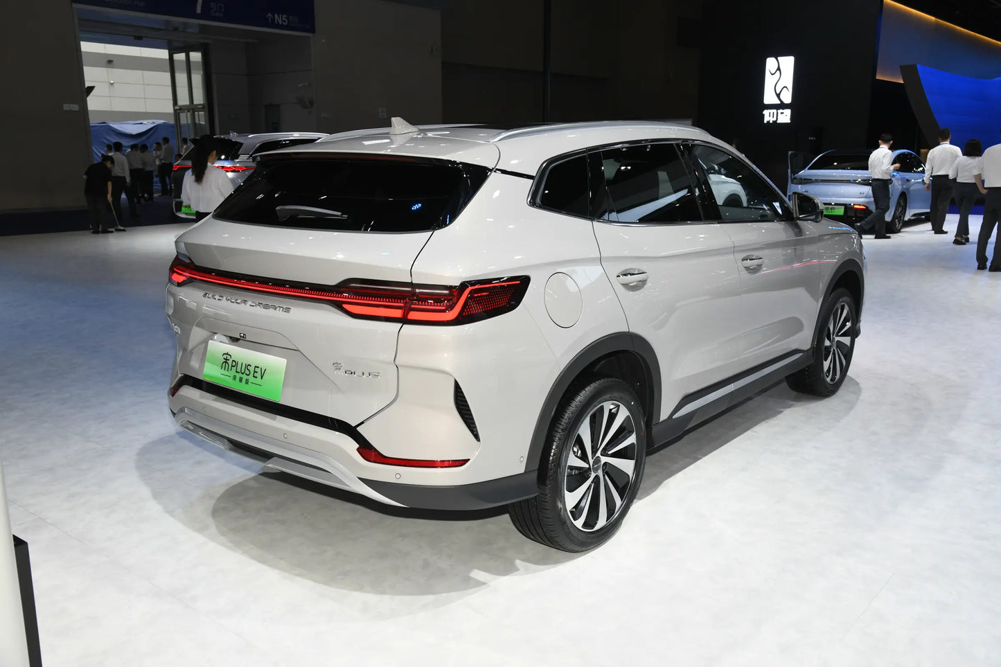 BYD Song PLUS электромобиль