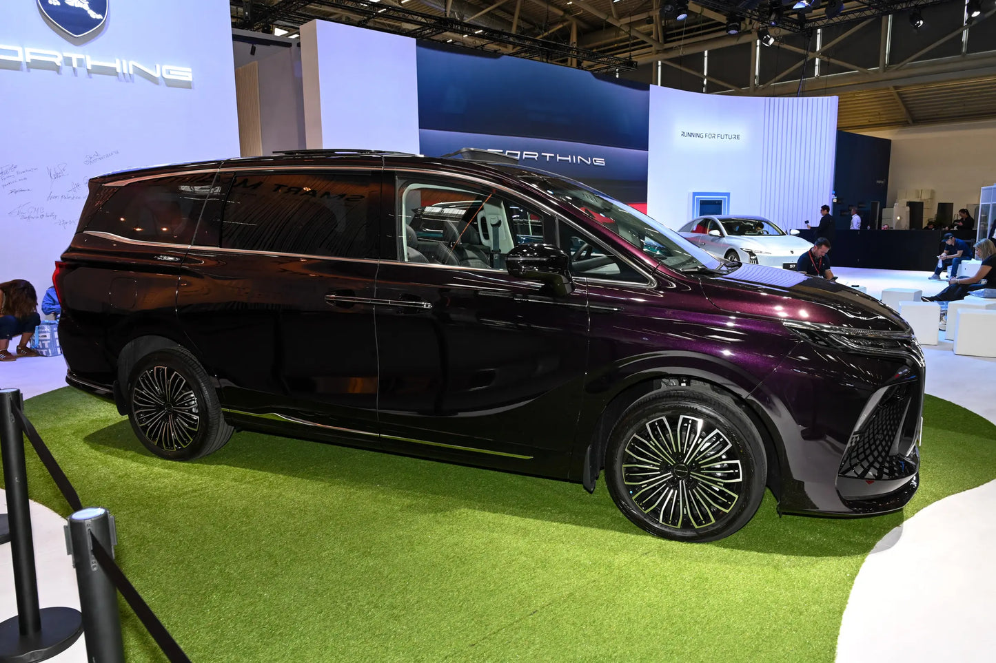 Dongfeng Forthing Wind Planet Ocean V9 - Гибридный PHEV
