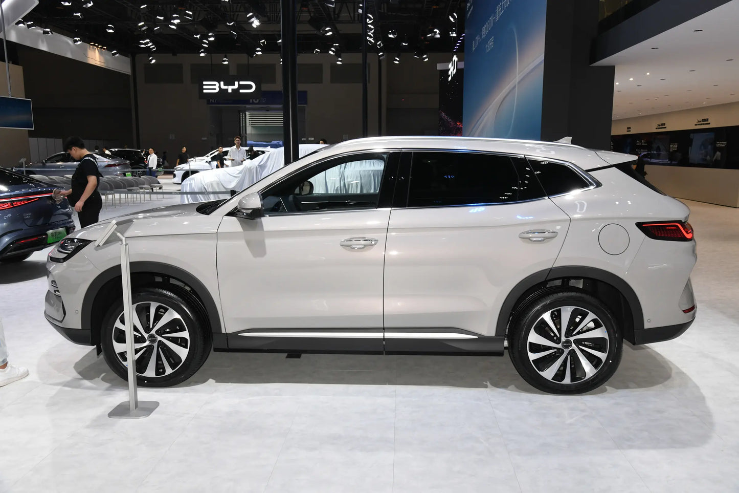 BYD Song PLUS электромобиль
