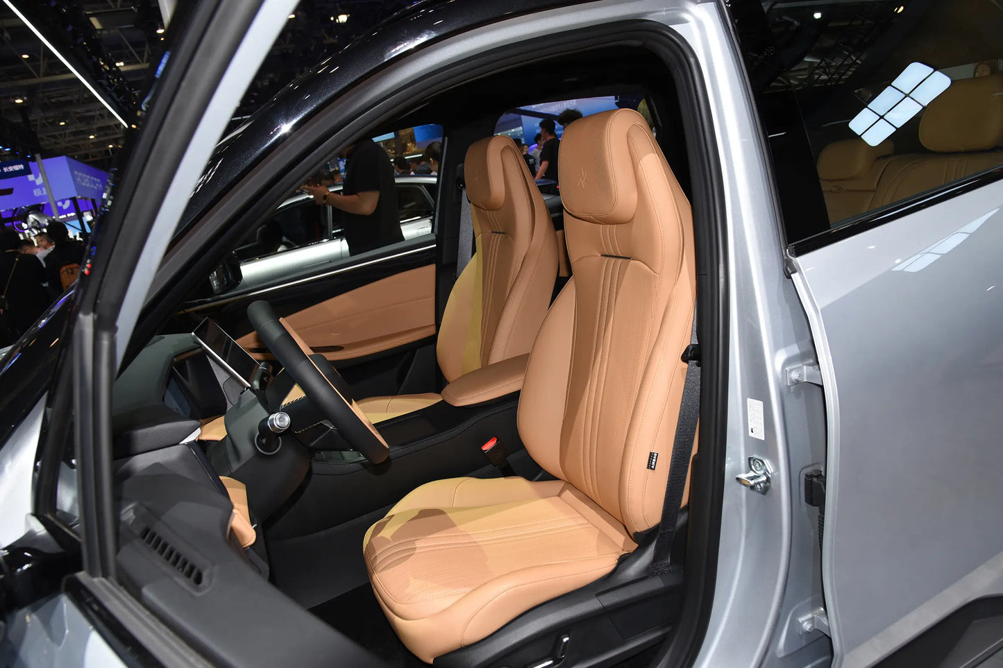 Geely Galaxy Galaxy L7 -Гибридный PHEV