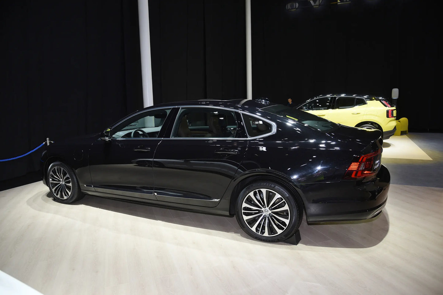 Volvo Volvo S90 -Гибридный PHEV