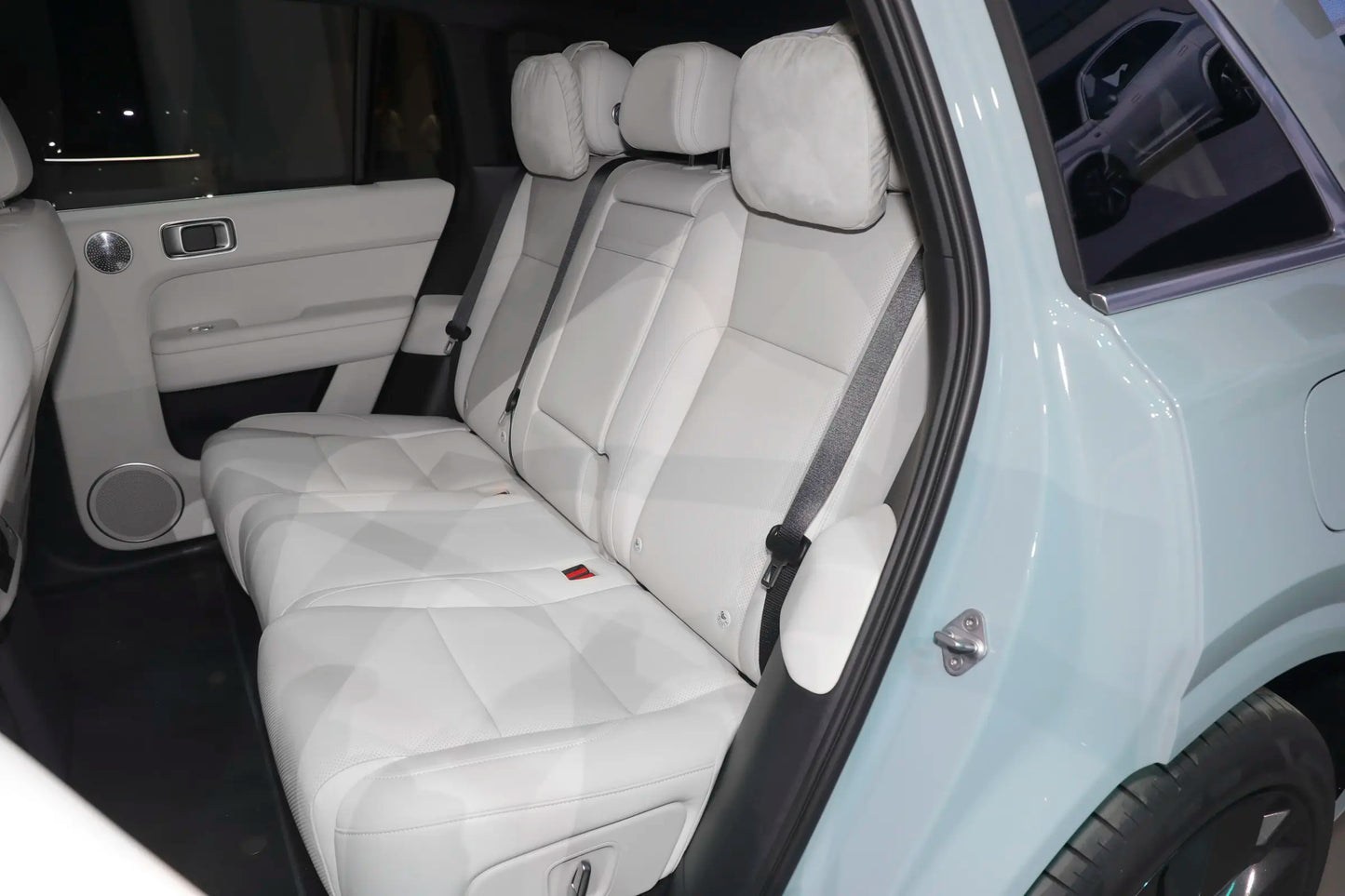 Li Auto L6-гибрид REEV