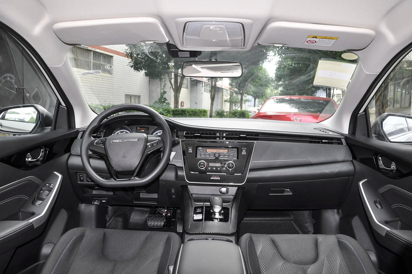 Dongfeng Nissan Venucia D60 электромобиль