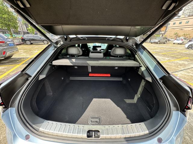 Pre-Owned ZEEKR 001 2023 YOU Version 100kWh 4WD