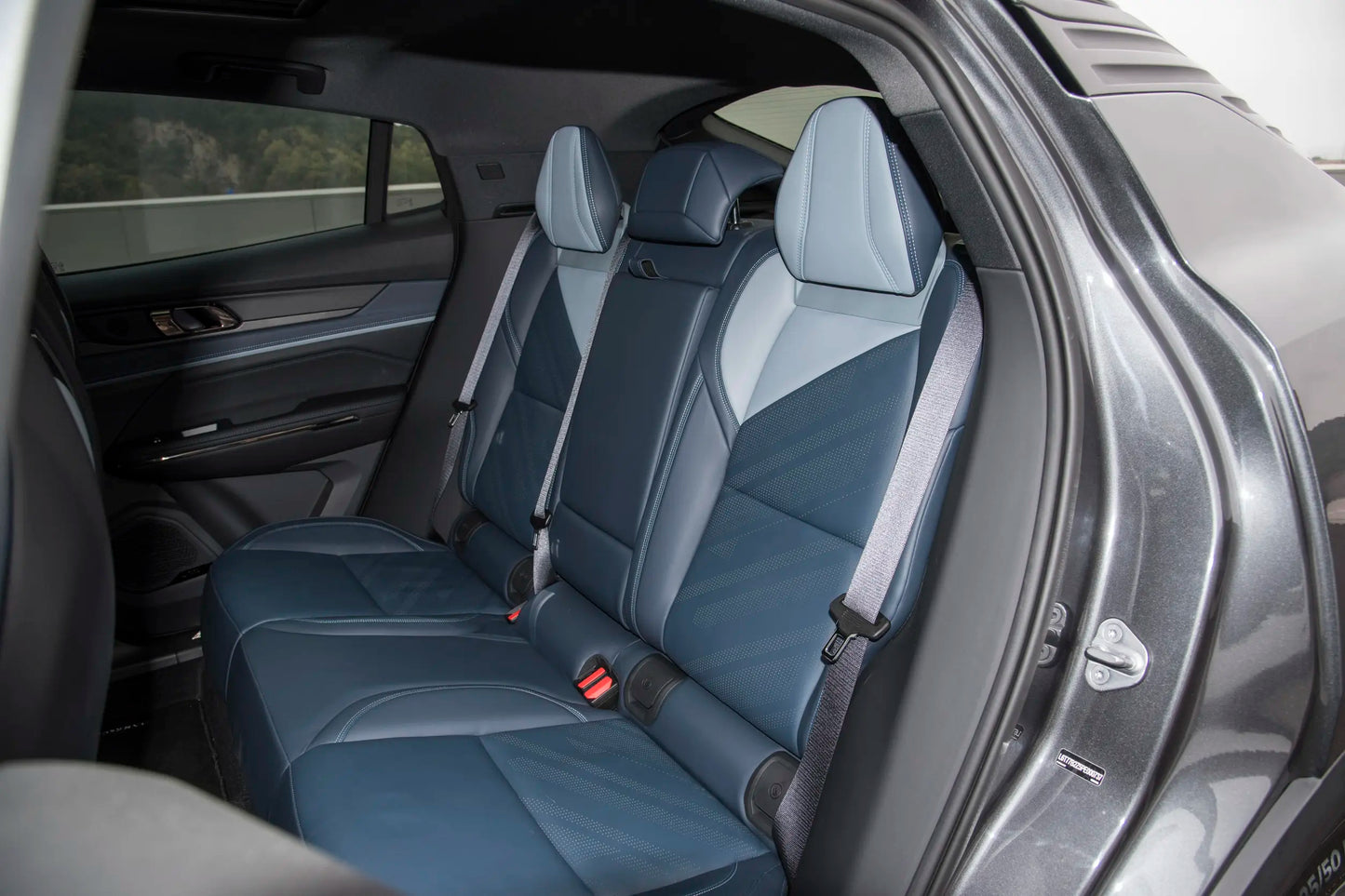 Lynk & Co Lynk & Co 05 EM-P -Гибридный PHEV