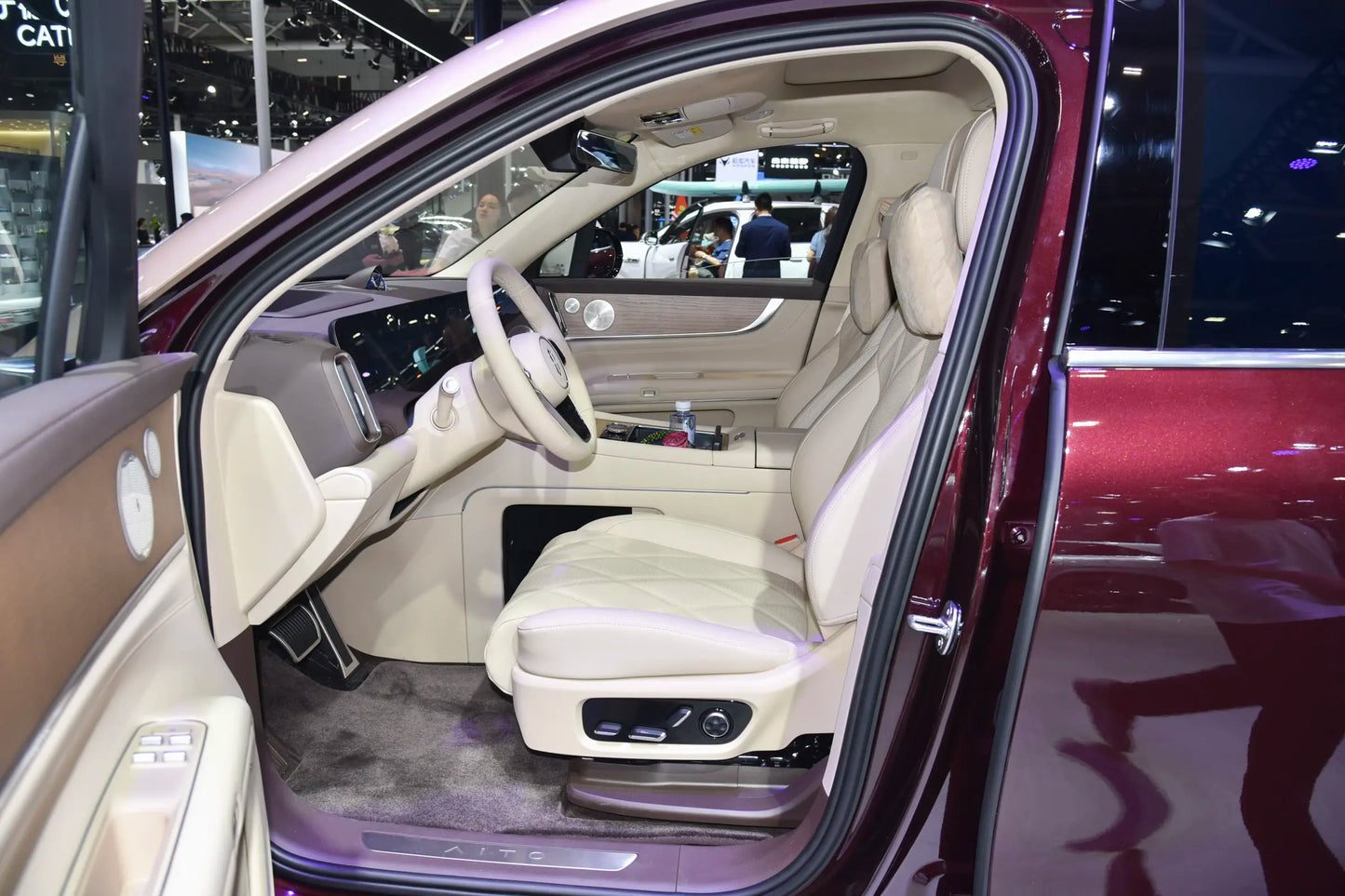 Seres Auto AITO M9-Гибрид REEV