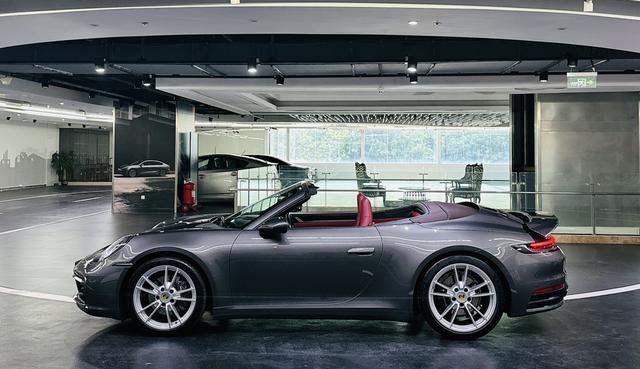 Certificated Pre-Owned Porsche 911 2022 Carrera 4 Cabriolet 3.0T - u22058373