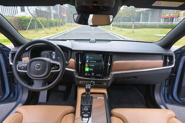 Certificated Pre-Owned Volvo S90 2018 T5 Inscription - u22059636