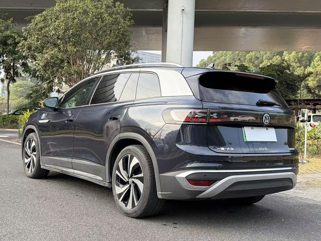 Pre-Owned Volkswagen ID.6 CROZZ 2024 PURE Edition