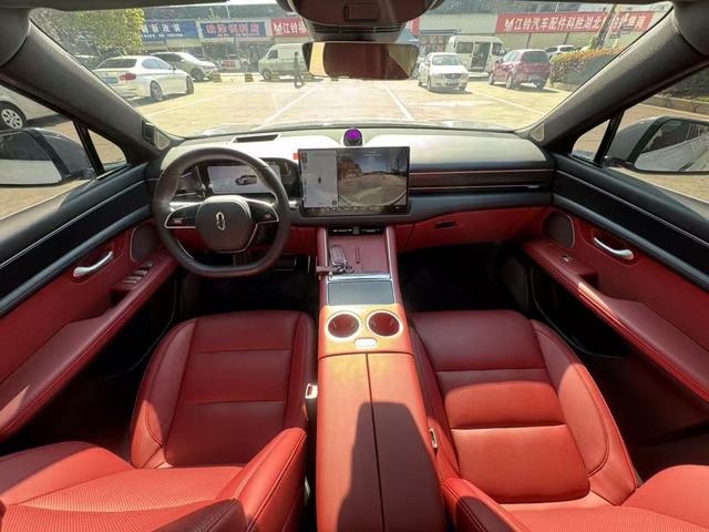 Pre-Owned Wenjie M5 2025 Extended - Range Ultra Rear - Wheel Drive Edition