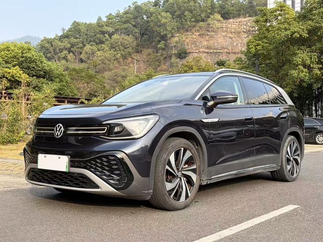 Pre-Owned Volkswagen ID.6 CROZZ 2024 PURE Edition