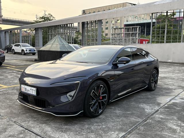 Pre-Owned AVATR 12 2023 Model 650 Three-Laser Four-Wheel Drive Performance Version