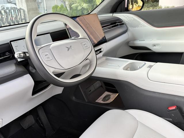 Certificated Pre-Owned XPENG G6 2025 625 Long Range Max Flagship Edition-u21820887