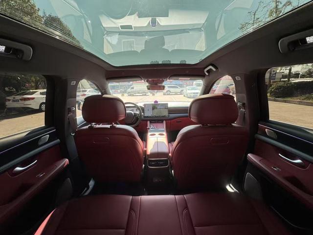 Pre-Owned Wenjie M5 2025 Extended - Range Ultra Rear - Wheel Drive Edition