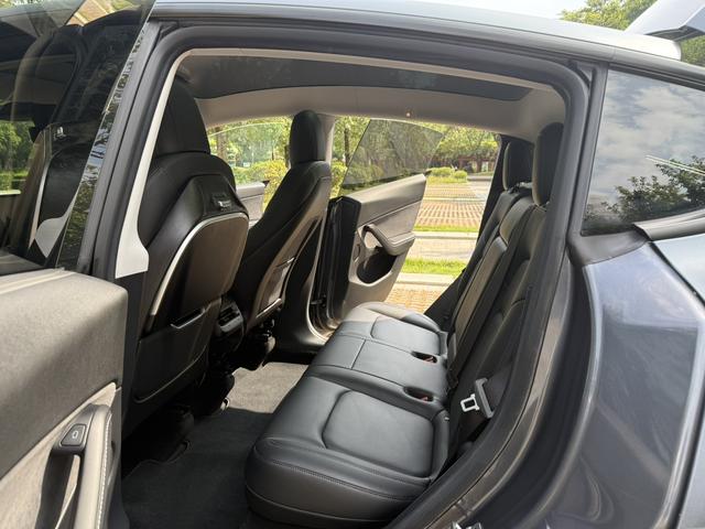 Pre-Owned Tesla Model Y 2022 Model Facelift Long-Range All-Wheel Drive Version