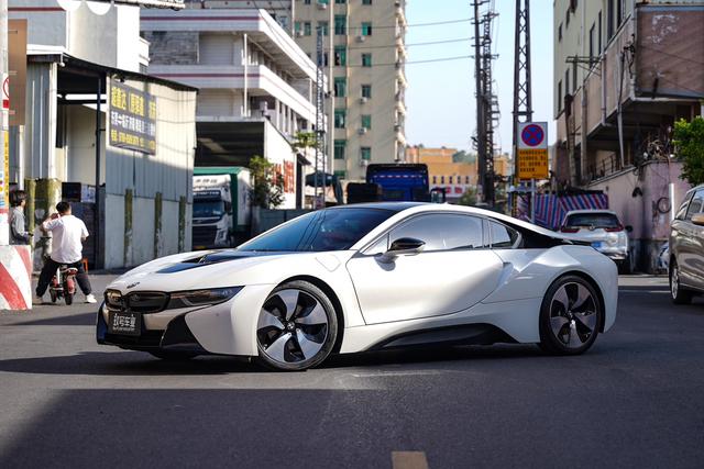 Certificated Pre-Owned BMW i8 2014 Standard Model -u21810842