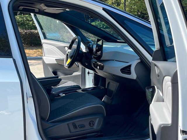 Pre-Owned Volkswagen ID.3 2023 Model Updated Pure Intelligent Enjoyment Version