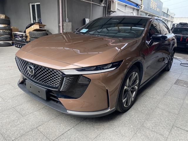 Pre-Owned Mazda EZ-6 2024 Model Extended-Range 200 Premium Version