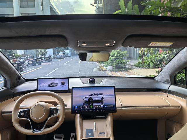 Pre-Owned Luxeed R7 2024 Model Pure Electric 82kWh Pro Rear-Wheel Drive Version