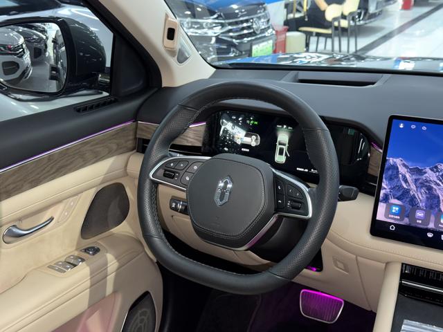 Pre - Owned 2022 AITO M7 Two - Wheel Drive Comfort Edition