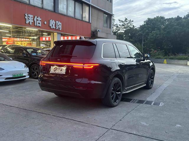 Pre - Owned Li L9 2021 Extended - Range 6 - Seat Edition