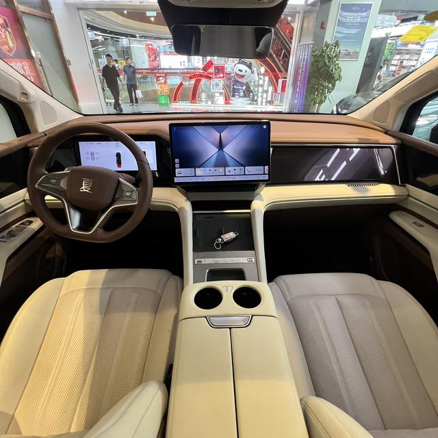 Certificated Pre-Owned BYD Xia 2025 DM-i 180KM Excellence Edition -u20771369