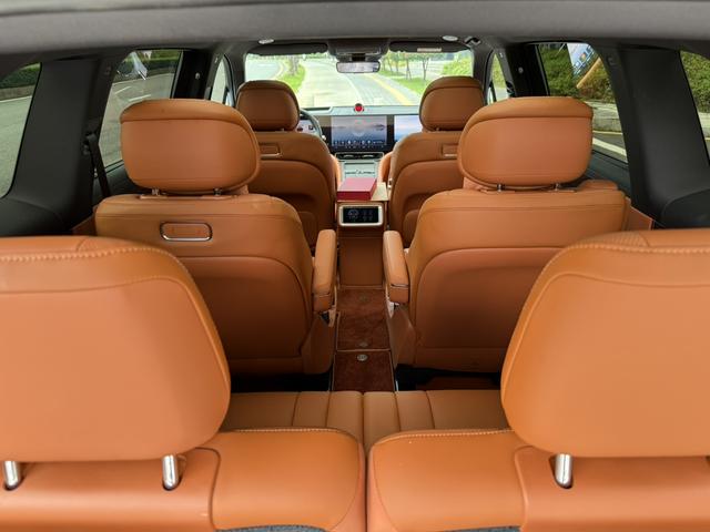 Certificated Pre-Owned Wenjie M9 2025 Extended-Range Ultra Six-Seater Edition -u22016059