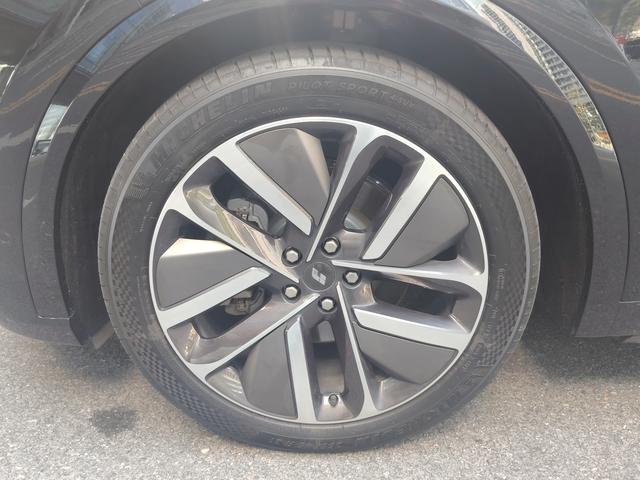 Pre-Owned Li L9 2023 Pro Edition