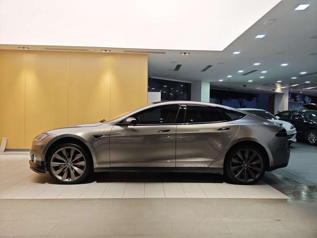 Tesla Model S 2014 Version P85