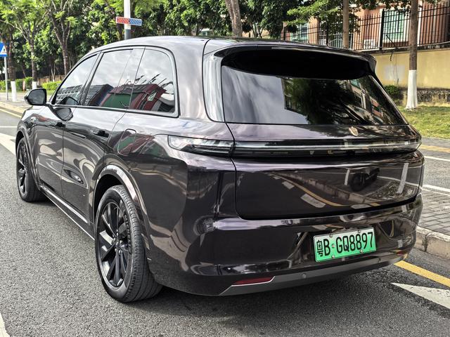 Pre-Owned 2023 Ideal L8 Pro Edition