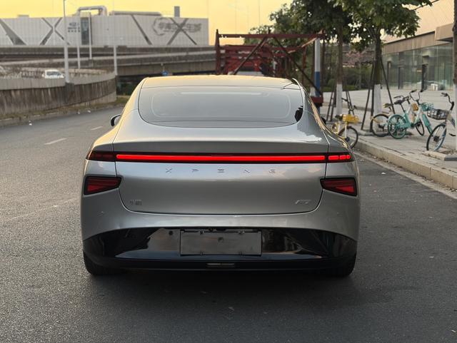 Certificated Pre-Owned XPENG P7 2022 625E-u22039092