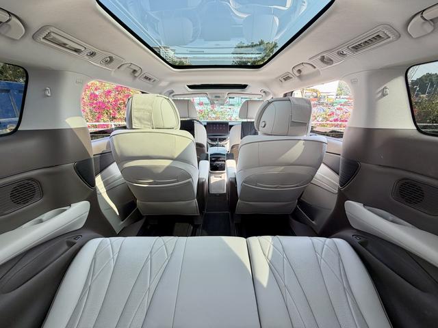 Certificated Pre-Owned Denza D9 DM 2022 970 4WD Honor Edition -u21918931