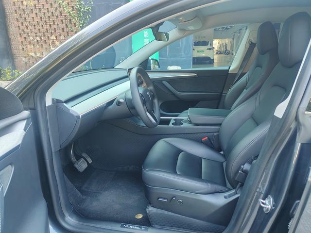 Pre-Owned Tesla Model Y 2023 Rear-Wheel Drive Version