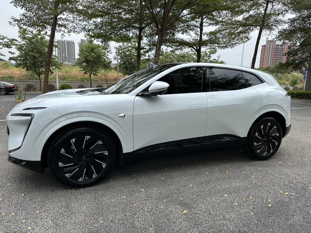 Certificated Pre-Owned AVATR 07 2024 Max Rear-Wheel Drive Extended-Range Version -u21674303