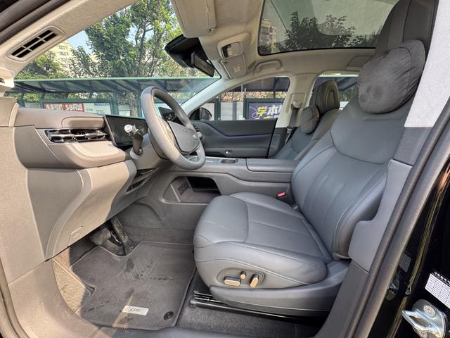 Certificated Pre-Owned XPENG G6 2025 625 Long Range Max Flagship Edition-u21918370