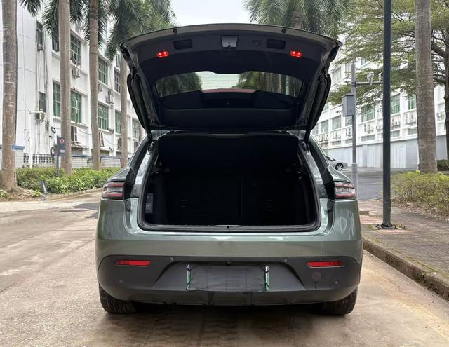 Pre - Owned 2022 AITO M5 Extended - Range Four - Wheel Drive Premium Edition