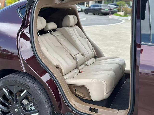 Pre-Owned Hyper HT 2023 Model 670 Gull-Wing UHV NDA Version