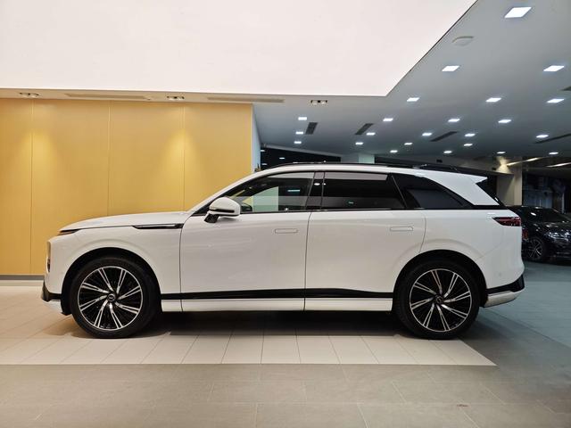 Pre-Owned XPENG G9 2024 Model 702 Max