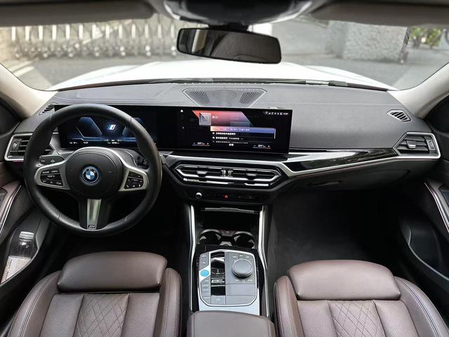 Pre-Owned BMW i3 2022 Model eDrive 35 L