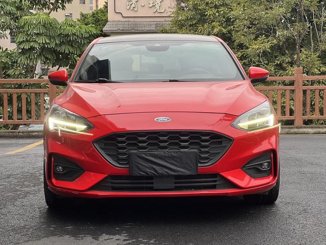 Certificated Used Ford Focus 2020 Hatchback EcoBoost 180 Automatic ST Line - u22066842