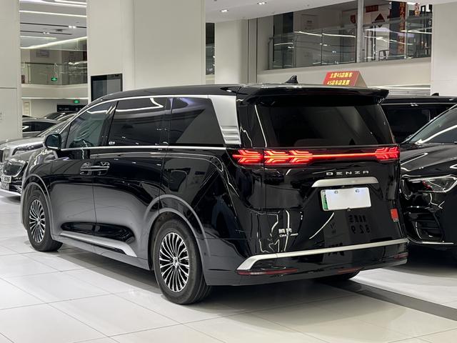 Certificated Pre-Owned Denza D9 DM 2022 970 4WD Flagship Edition -u22085300