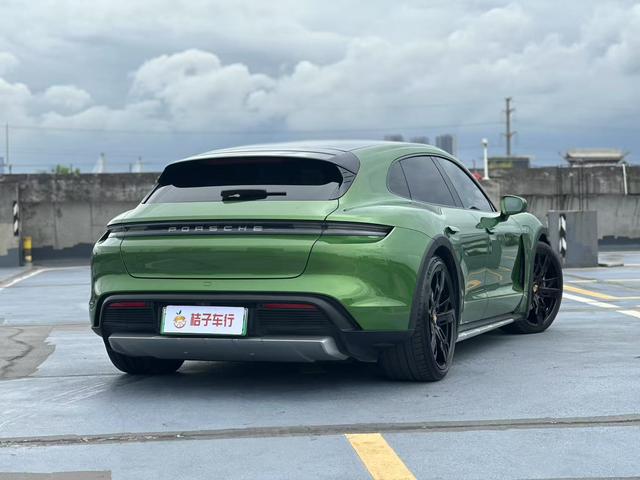 Pre-Owned 2022 Taycan 4 Cross Turismo