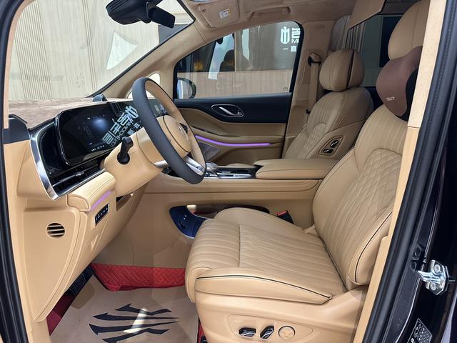 Certificated Used VOYAH Dreamer PHEV 2024 Ultra-Long Range Flagship Edition