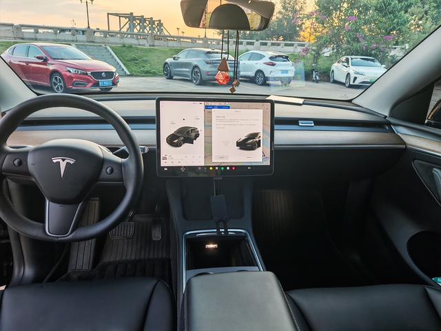 Pre-Owned Model Y 2021 Long-Range All-Wheel Drive Version (3D3/3D7)