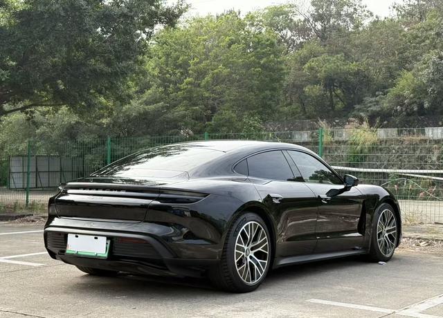 Pre-Owned Porsche Taycan 2020 Taycan