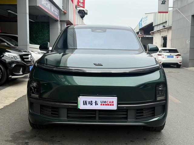 Pre-Owned Li Xiang L8 2023 Pro Version
