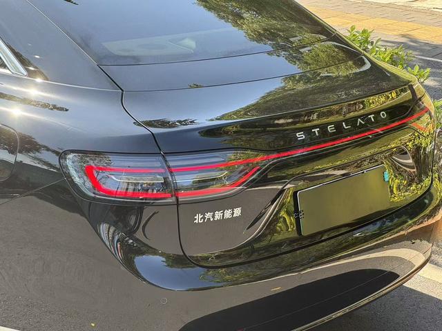 Pre - Owned Voyah S9 2025 Extended - Range Rear - Wheel Drive Ultra