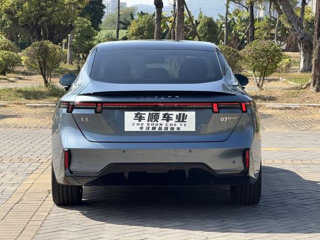 Certificated Pre-Owned Lynk & Co 07 EM-P 2024 126 Long Range Ultra -u21725137