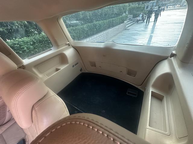 Certificated Used Volkswagen Touran 2011 1.4T Automatic Zhizhen Edition 5-Seater - u22067573