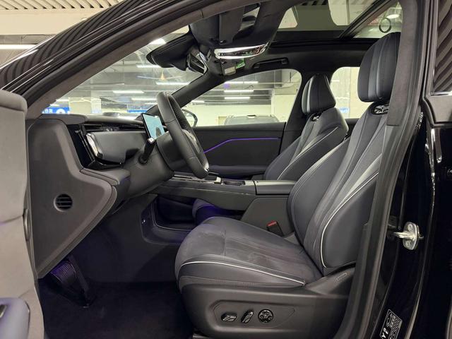 Pre-Owned VOYAH Zhiyin 2024 4WD Global Version